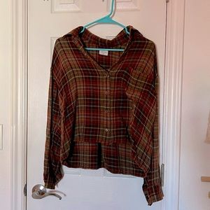 Aritzia plaid button-up cropped